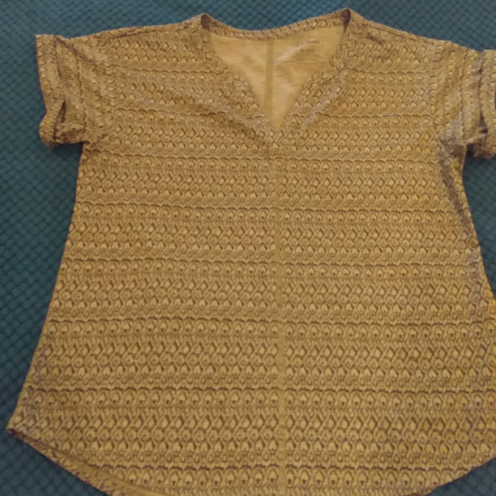 Med LL Bean top. Great for hiking or everyday wear